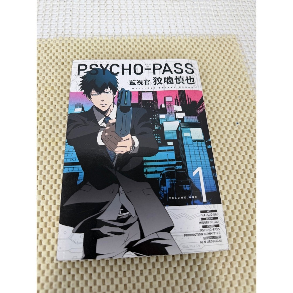 Psycho-Pass manga vol‎ 1 English Inspector Shinya Kogami Dark Horse EUC